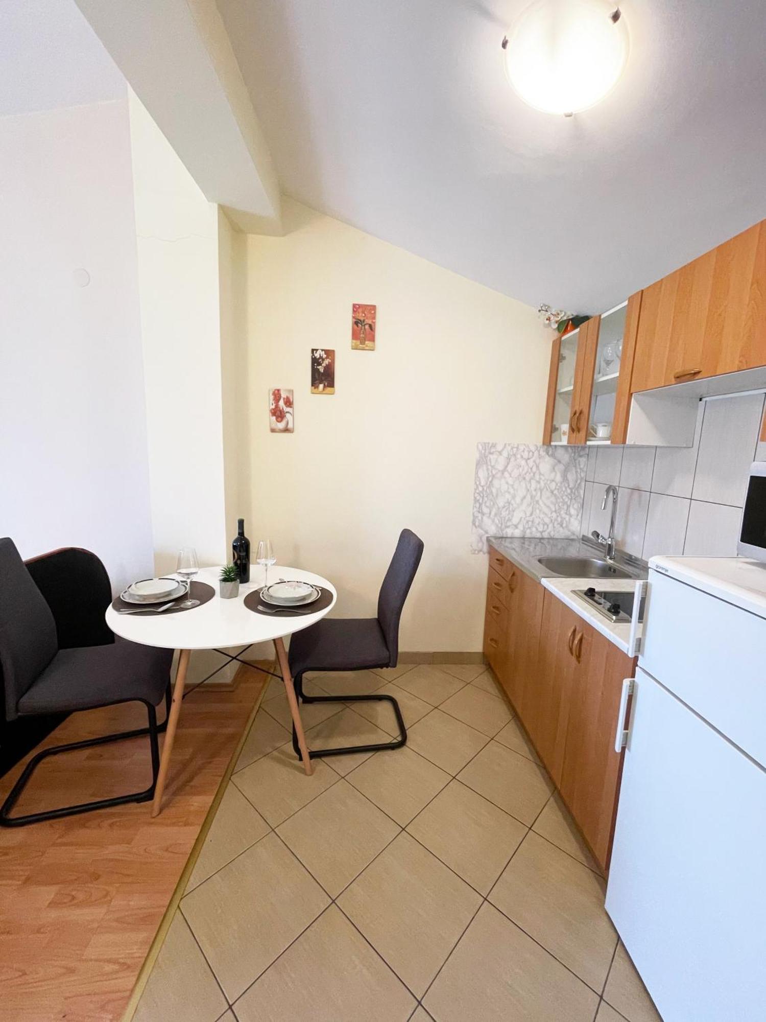 Apartments Mira Sukošan 外观 照片